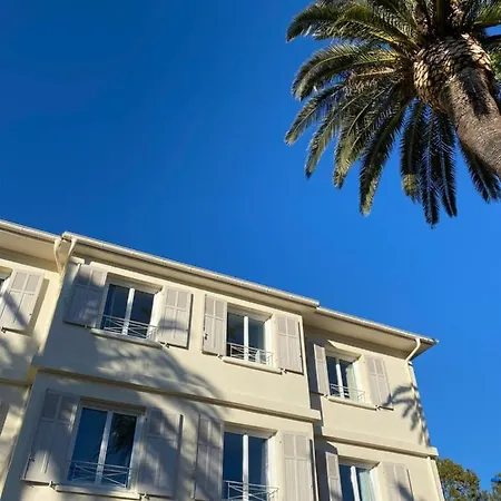 418 Apartment *