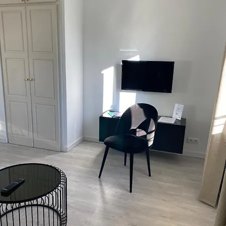 418 * Saint-Raphaël